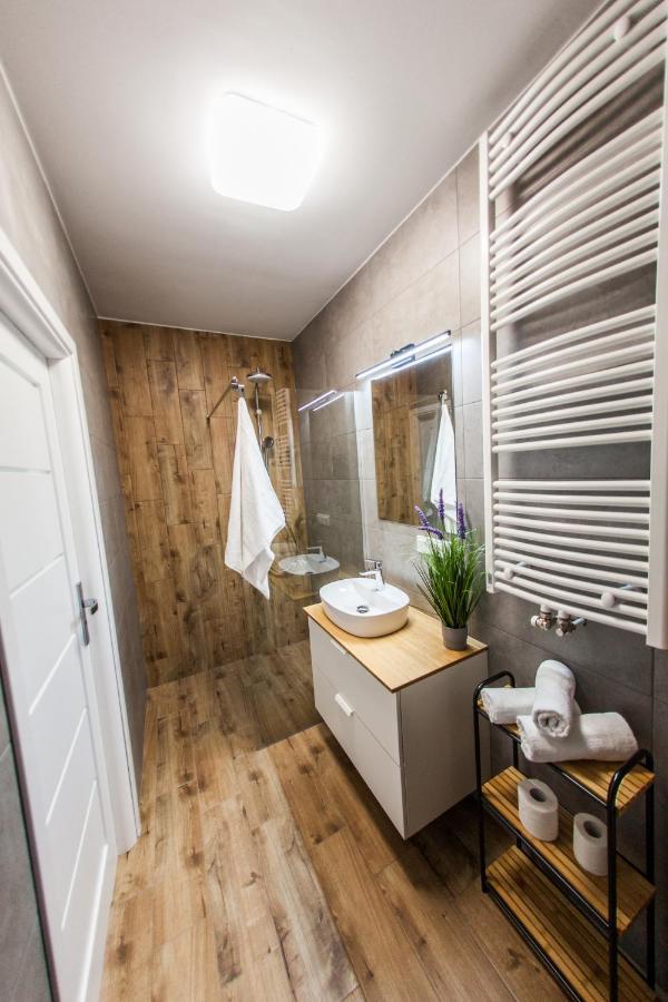 קטוביץ Sloneczna Apartamenty מראה חיצוני תמונה